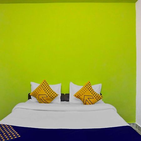 Spot On Raj Hotel Vip Near Worlds Of Wonder Kālkāji Devi المظهر الخارجي الصورة