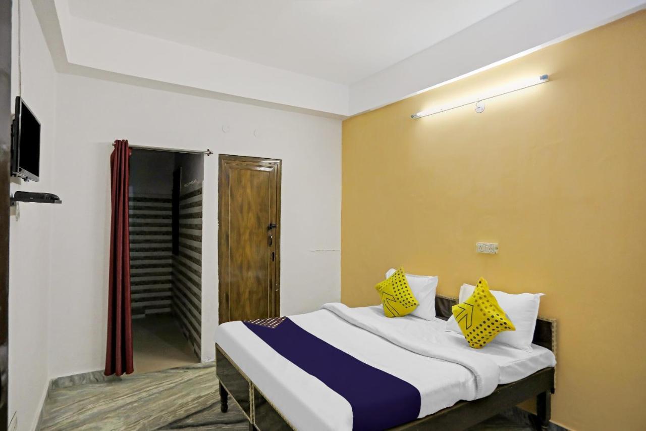 Spot On Raj Hotel Vip Near Worlds Of Wonder Kālkāji Devi المظهر الخارجي الصورة