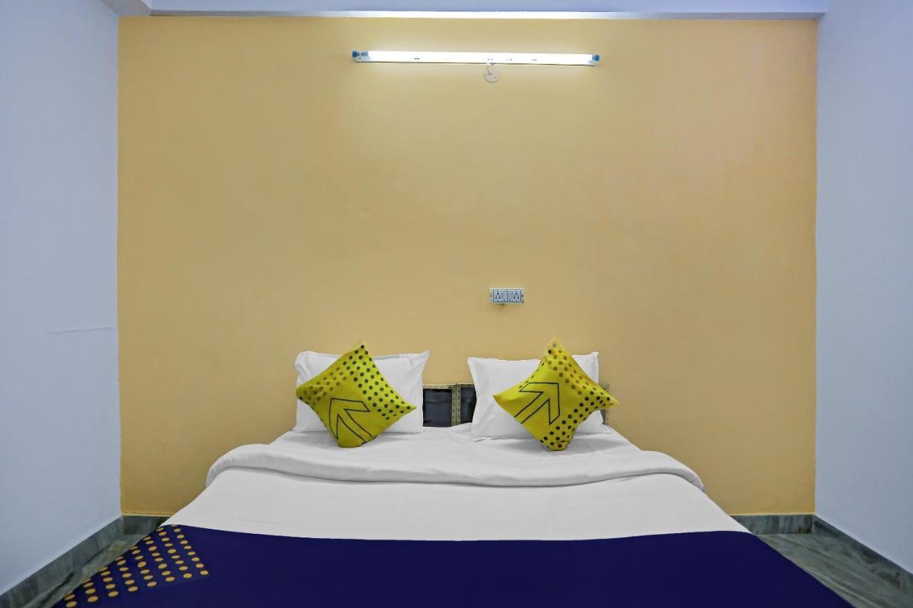 Spot On Raj Hotel Vip Near Worlds Of Wonder Kālkāji Devi المظهر الخارجي الصورة
