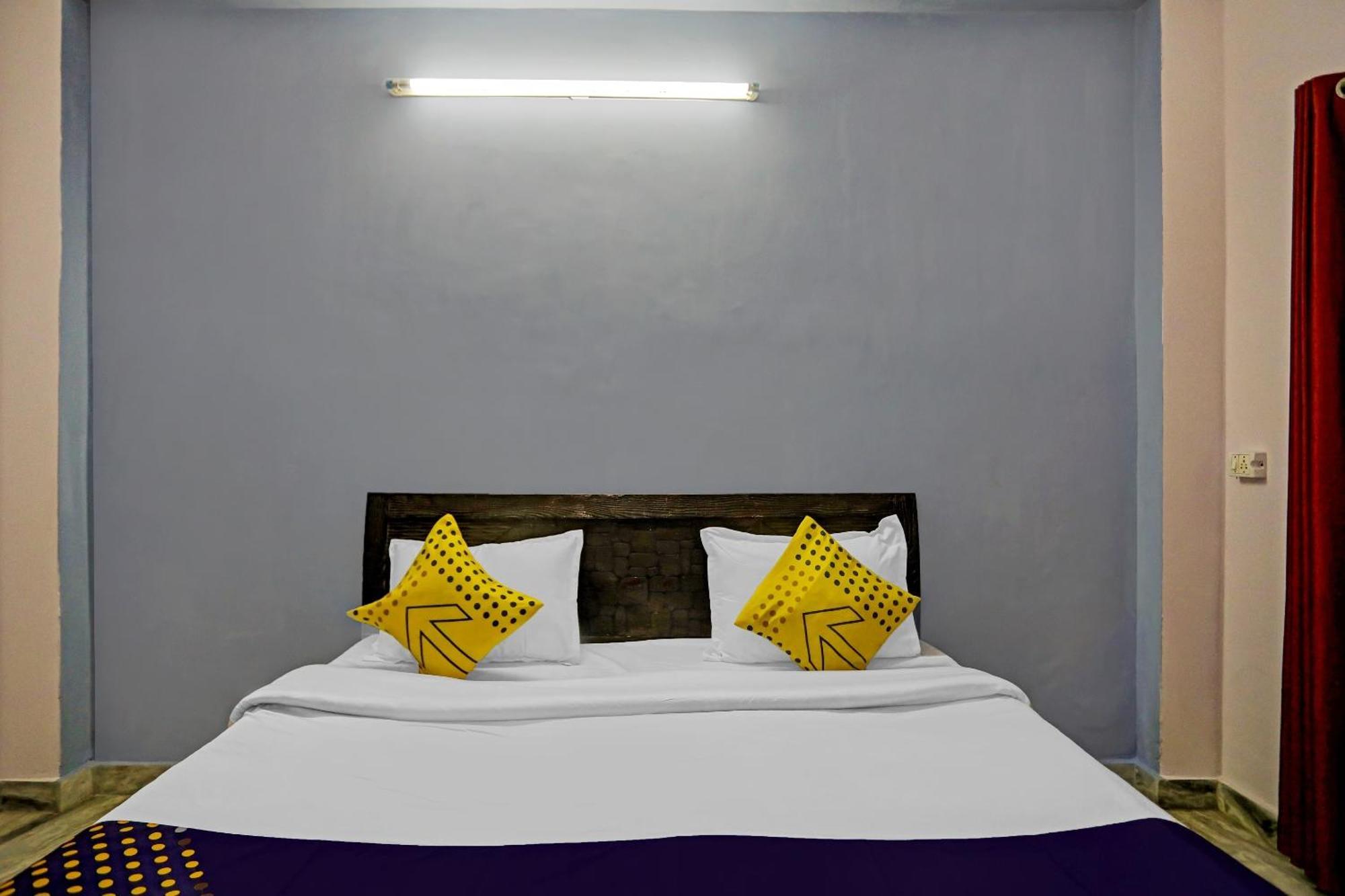 Spot On Raj Hotel Vip Near Worlds Of Wonder Kālkāji Devi المظهر الخارجي الصورة