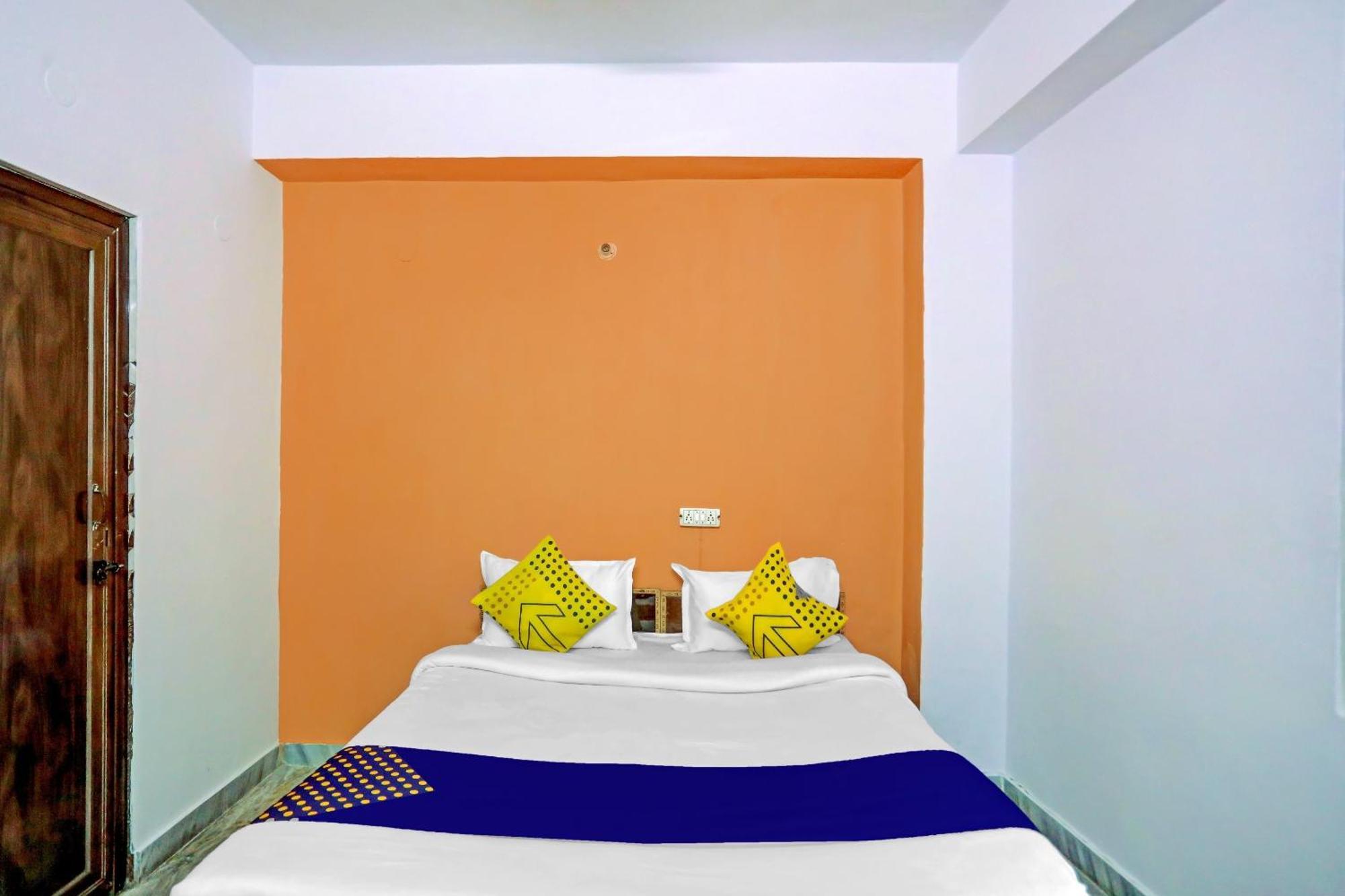 Spot On Raj Hotel Vip Near Worlds Of Wonder Kālkāji Devi المظهر الخارجي الصورة